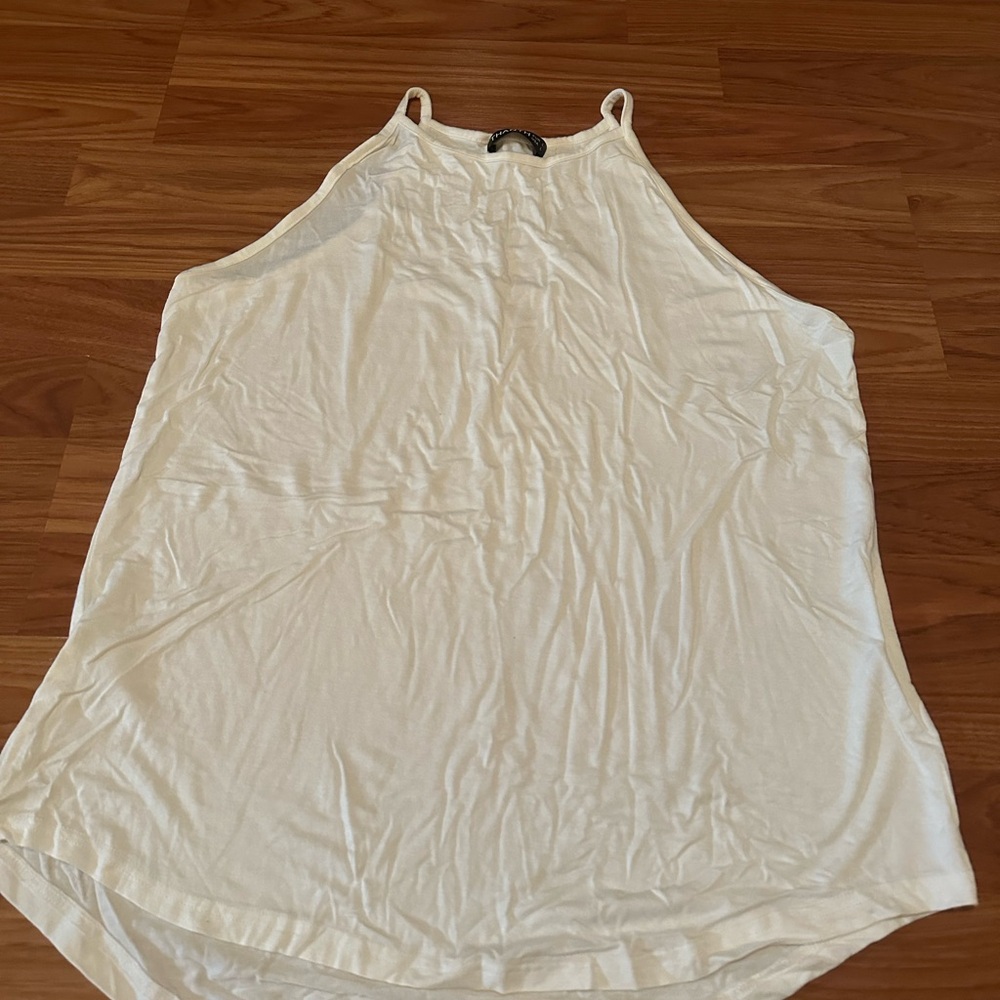 Thanth white top